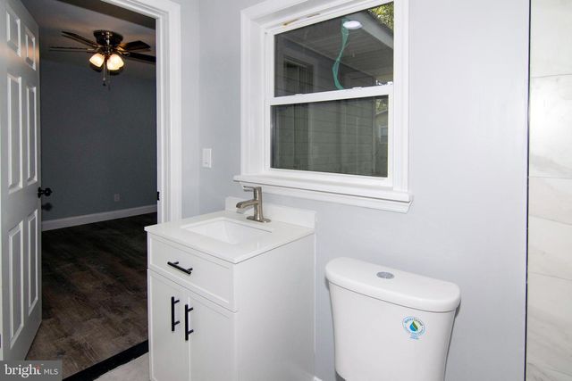 1398 S MYRTLE ST, Vineland, NJ 08360