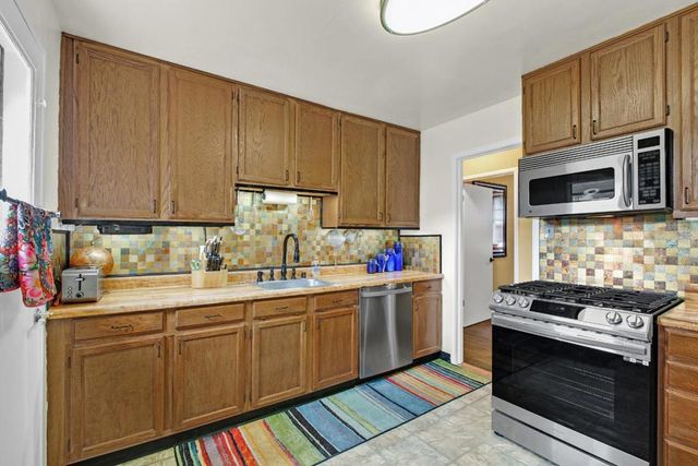 1184 Escalero Avenue, Pacifica, CA 94044