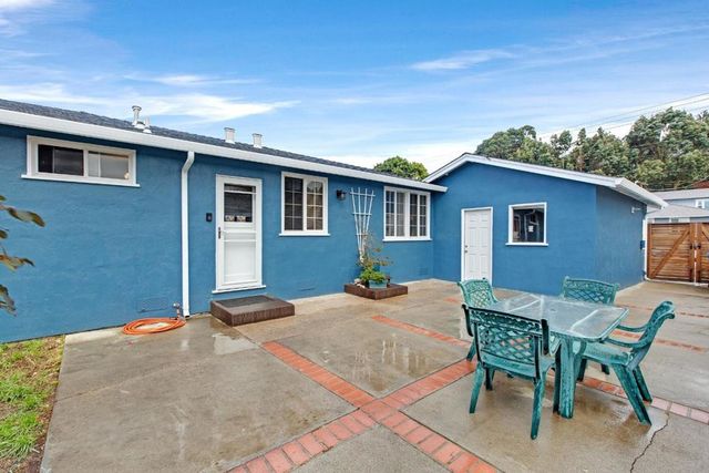 1184 Escalero Avenue, Pacifica, CA 94044