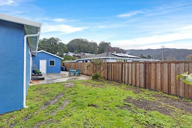 1184 Escalero Avenue, Pacifica, CA 94044
