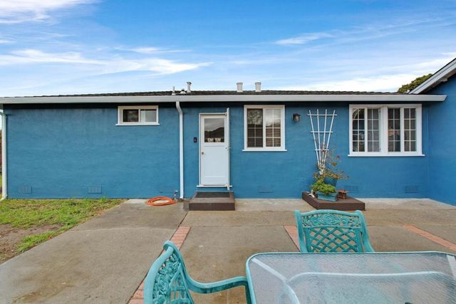 1184 Escalero Avenue, Pacifica, CA 94044