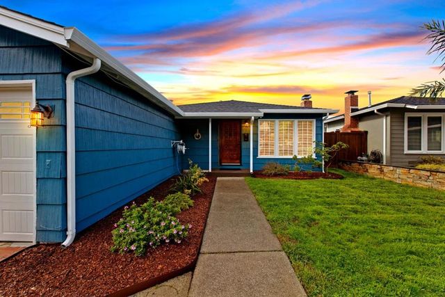 1184 Escalero Avenue, Pacifica, CA 94044