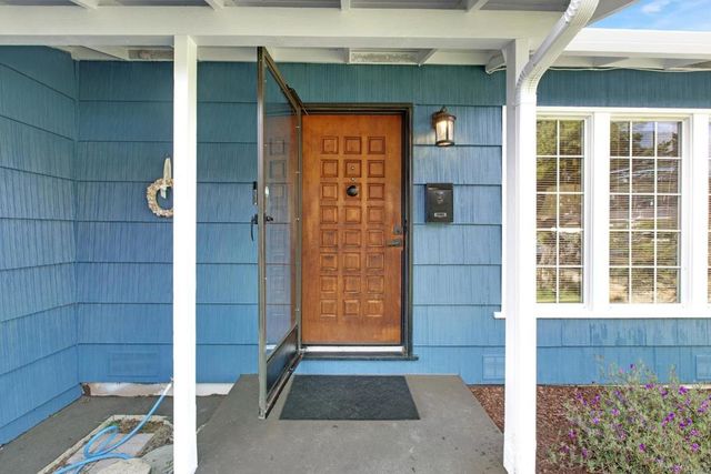 1184 Escalero Avenue, Pacifica, CA 94044