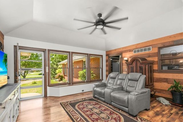 601 Darrow Street, Warrensburg, MO 64093