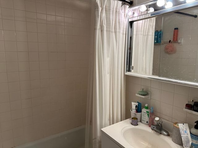 6 Whittier Place 7P, Boston, MA 02114