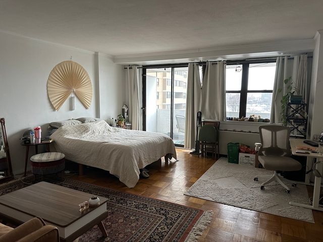 6 Whittier Place 7P, Boston, MA 02114