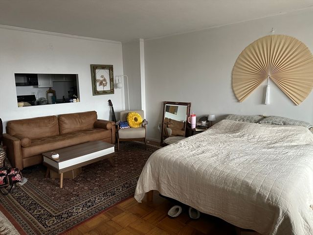 6 Whittier Place 7P, Boston, MA 02114