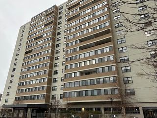 6 Whittier Place 7P, Boston, MA 02114