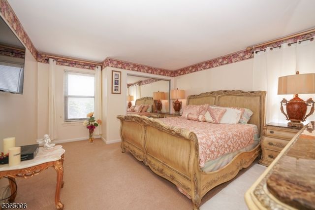 8841 Kennedy Blvd 19, North Bergen Twp., NJ 07047