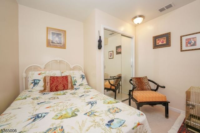 8841 Kennedy Blvd 19, North Bergen Twp., NJ 07047