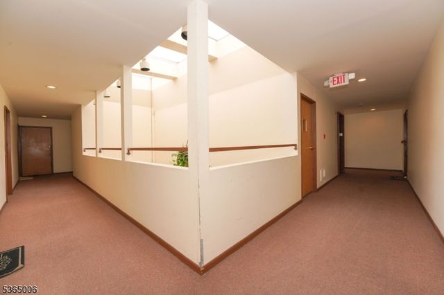 8841 Kennedy Blvd 19, North Bergen Twp., NJ 07047