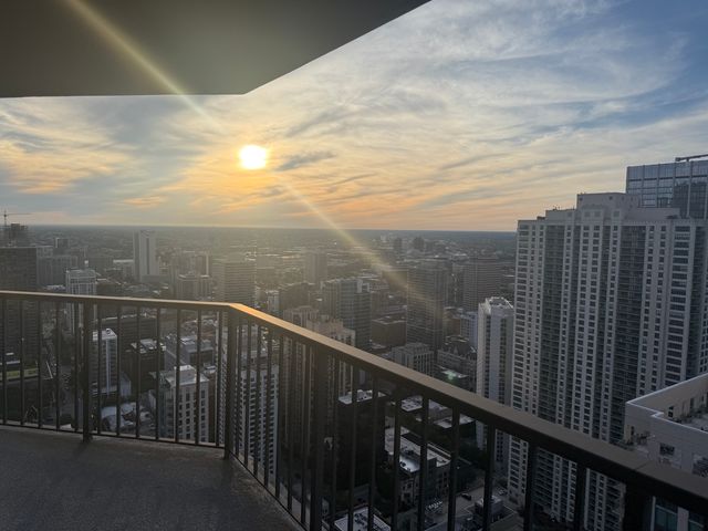 10 E Ontario Street 5007, Chicago, IL 60611
