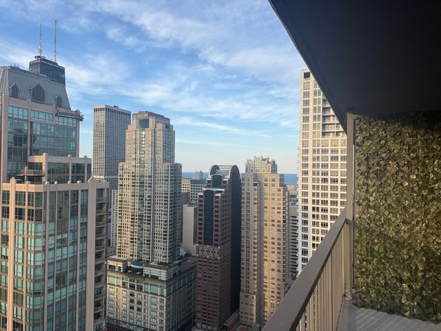 10 E Ontario Street 5007, Chicago, IL 60611