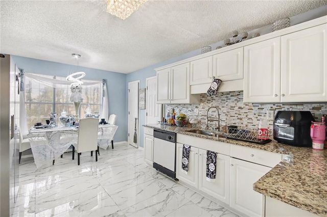 60 Post Oak Trace, Villa Rica, GA 30180