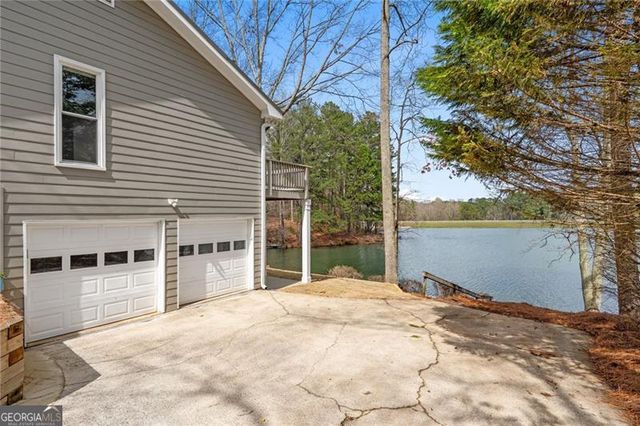 7180 Lakemond Court, Villa Rica, GA 30180