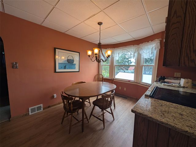 8010 W LAKE Road, Fairview, PA 16415