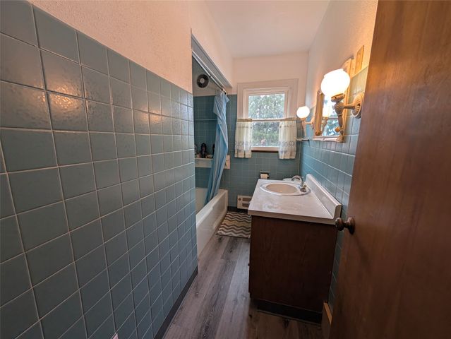 8010 W LAKE Road, Fairview, PA 16415
