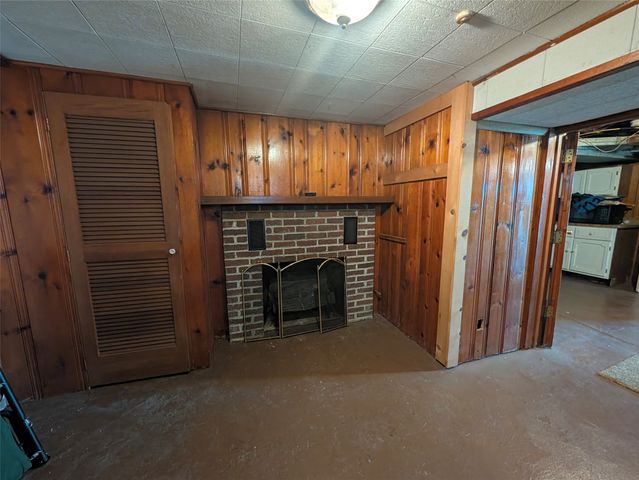 8010 W LAKE Road, Fairview, PA 16415