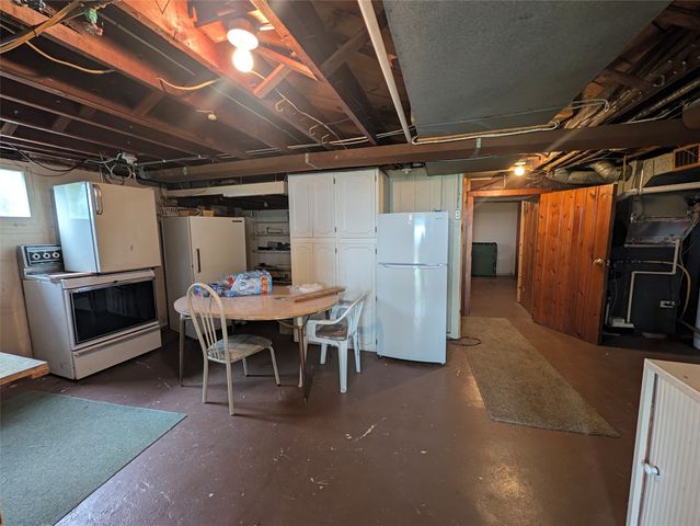 8010 W LAKE Road, Fairview, PA 16415