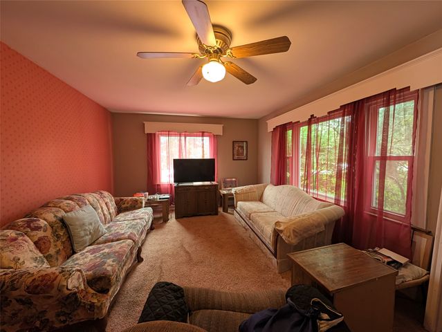 8010 W LAKE Road, Fairview, PA 16415
