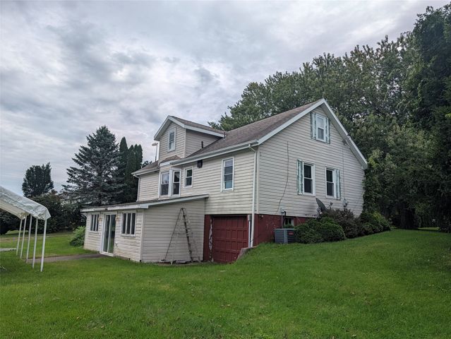 8010 W LAKE Road, Fairview, PA 16415