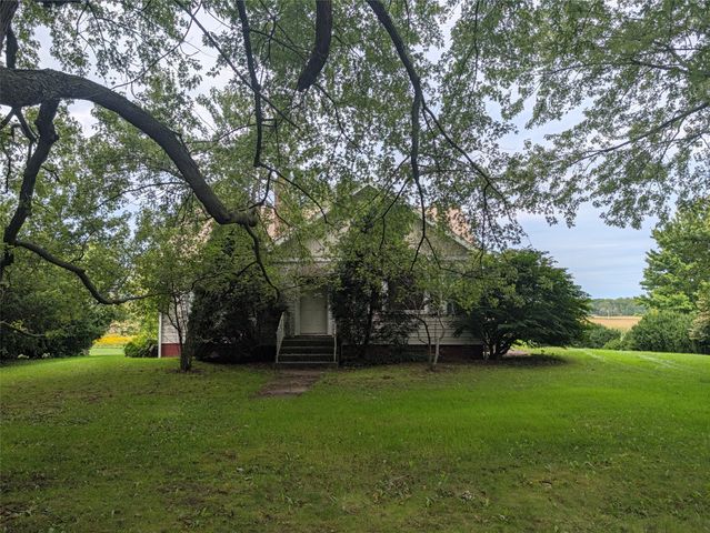 8010 W LAKE Road, Fairview, PA 16415