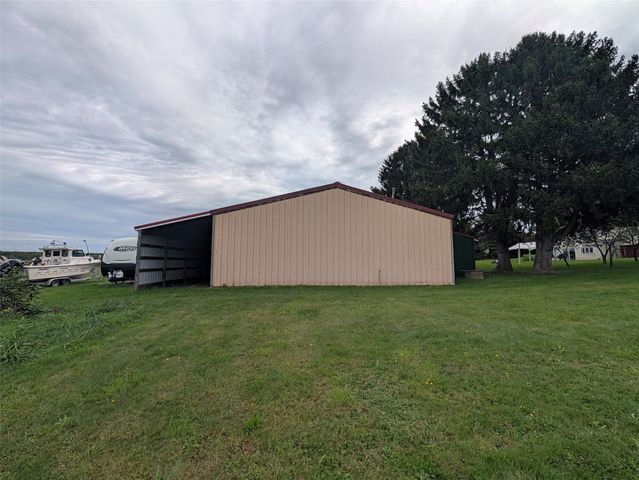8010 W LAKE Road, Fairview, PA 16415