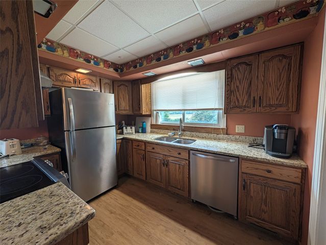 8010 W LAKE Road, Fairview, PA 16415