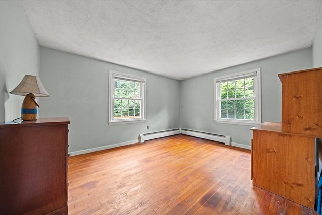 30 Alan Rd, Hamilton, MA 01936