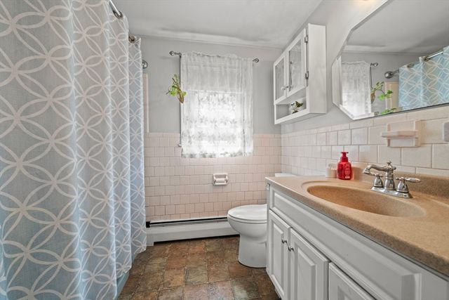 30 Alan Rd, Hamilton, MA 01936