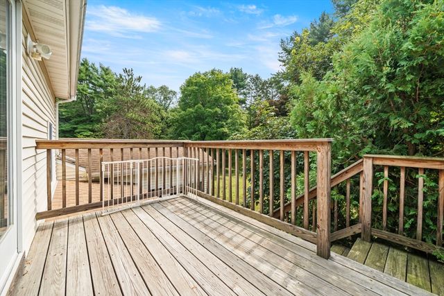 30 Alan Rd, Hamilton, MA 01936