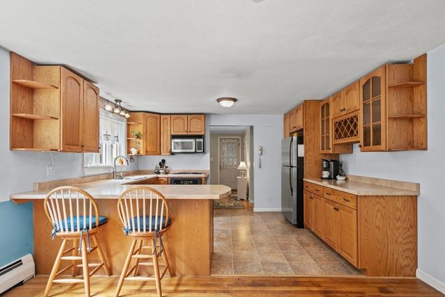 30 Alan Rd, Hamilton, MA 01936