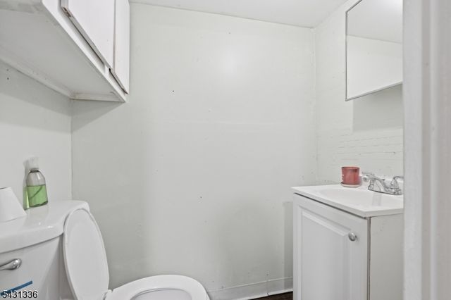 75 Geneva St, Elizabeth City, NJ 07206