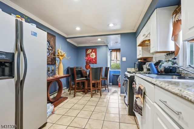 75 Geneva St, Elizabeth City, NJ 07206