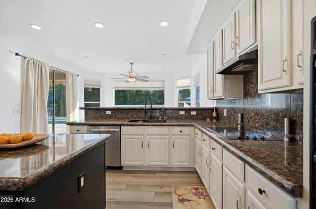 3263 E INVERNESS Avenue, Mesa, AZ 85204