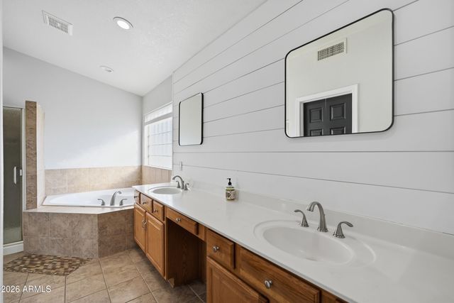 3263 E INVERNESS Avenue, Mesa, AZ 85204