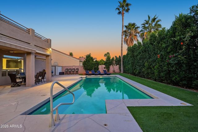 3263 E INVERNESS Avenue, Mesa, AZ 85204