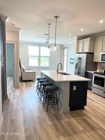 2501 Bienville Boulevard, 434, Ocean Springs, MS 39564