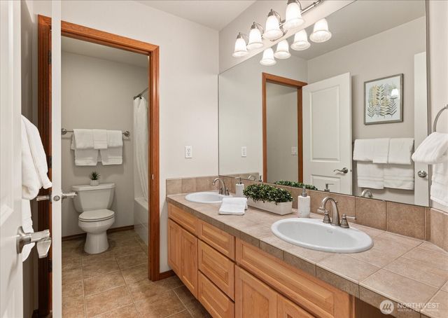 21715 99th Street SE, Snohomish, WA 98290