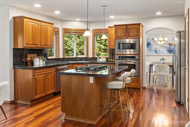 21715 99th Street SE, Snohomish, WA 98290