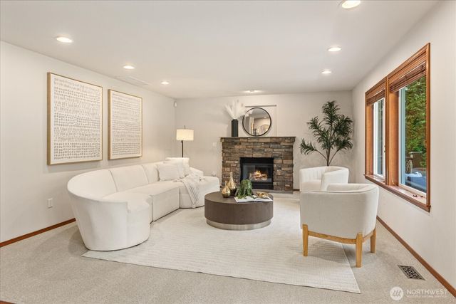 21715 99th Street SE, Snohomish, WA 98290