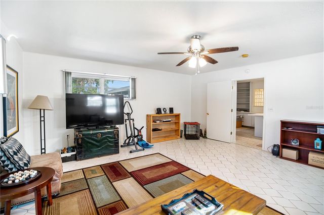 319 MENDEZ DRIVE, Sarasota, FL 34243