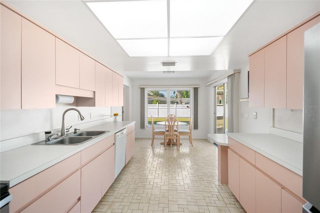 319 MENDEZ DRIVE, Sarasota, FL 34243