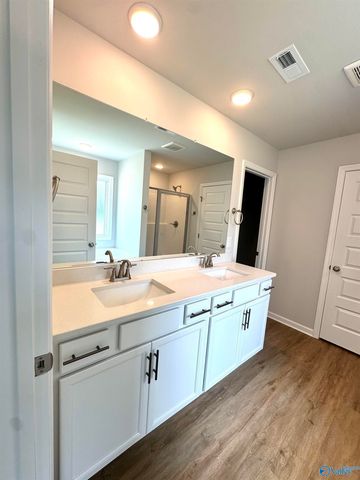 28050 Caperton Drive, Harvest, AL 35749