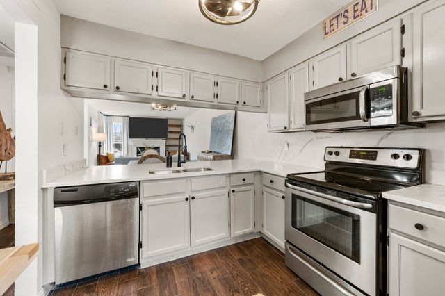 1912 Shadowood Trail, Colleyville, TX 76034