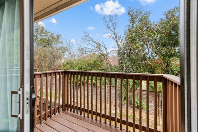 1912 Shadowood Trail, Colleyville, TX 76034