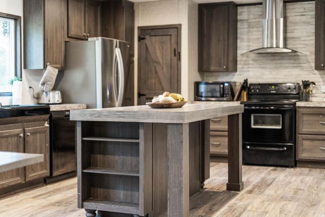 92 County Road 6473, Dayton, TX 77535