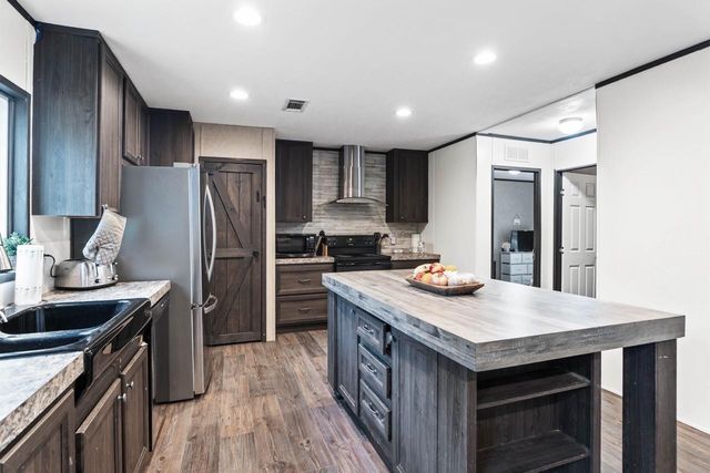 92 County Road 6473, Dayton, TX 77535