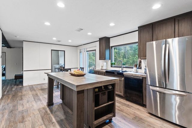 92 County Road 6473, Dayton, TX 77535