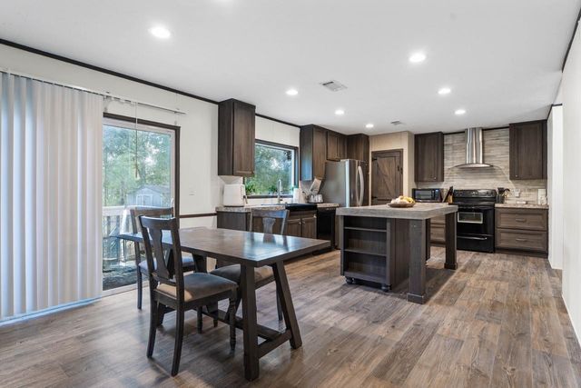 92 County Road 6473, Dayton, TX 77535